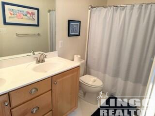 32+Nell+loop+primary+bath 32 NELL LOOP  Rental Property