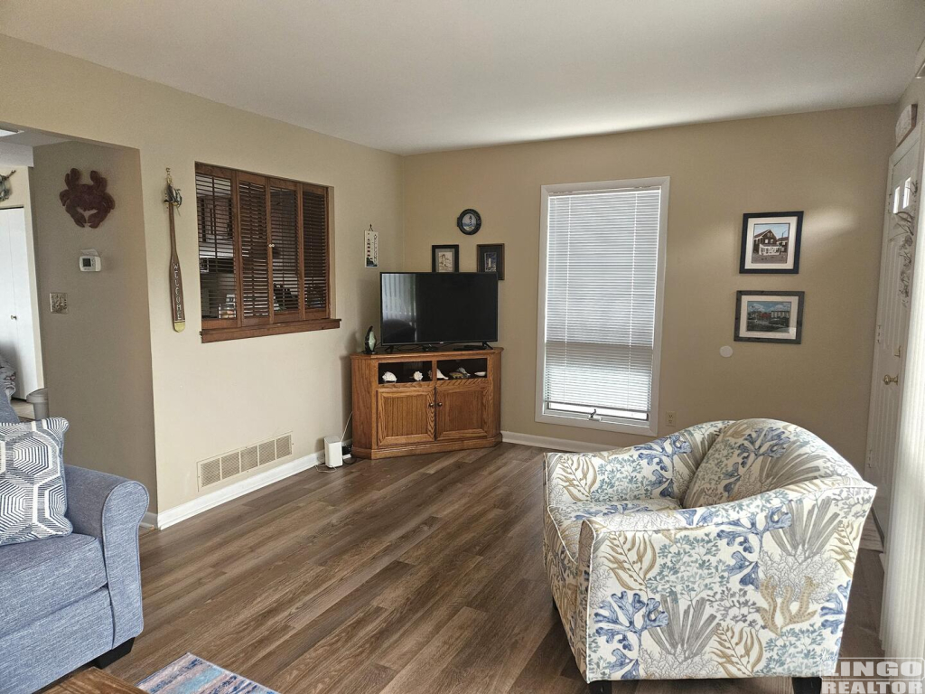 20260507_160321 215 W. Cedar Street #1 Rental Property 20260507_160321 215 W. Cedar Street #1 Rental Property