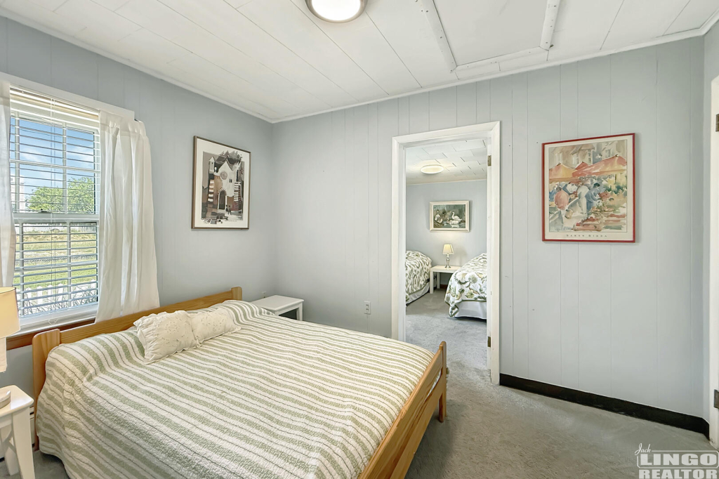 301+Savannah+Bedroom+2 301 E Savannah Road Rental Property
