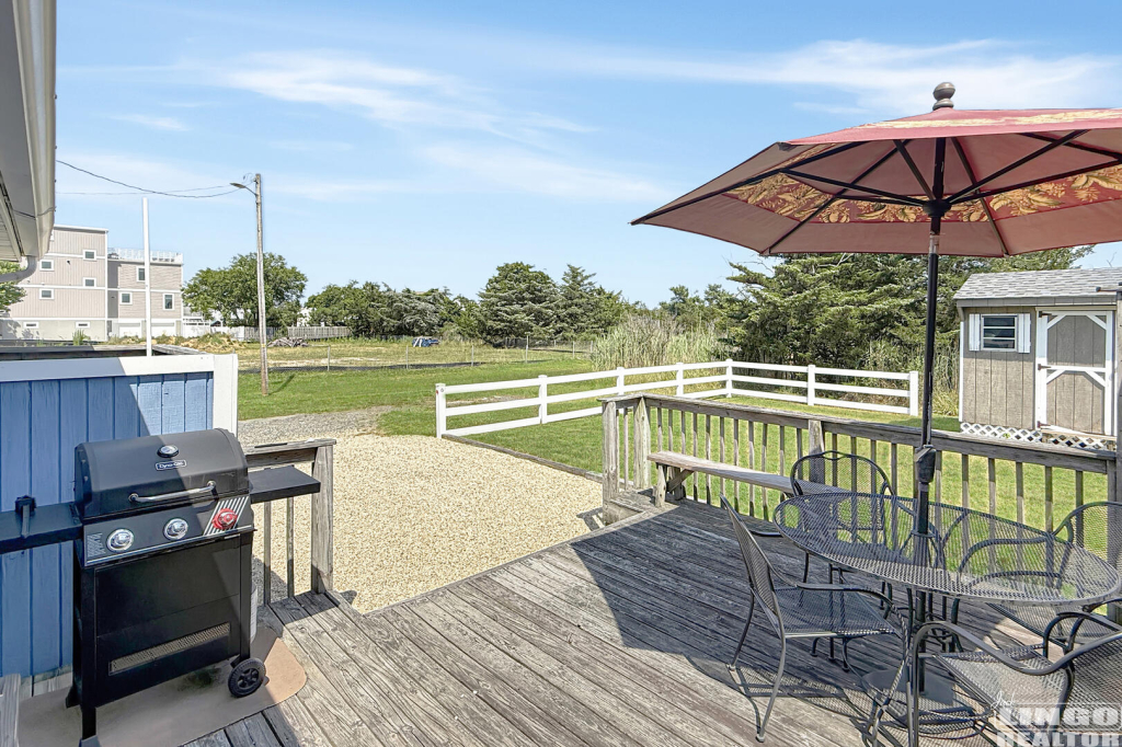 301+Savannah+Deck 301 E Savannah Road Rental Property
