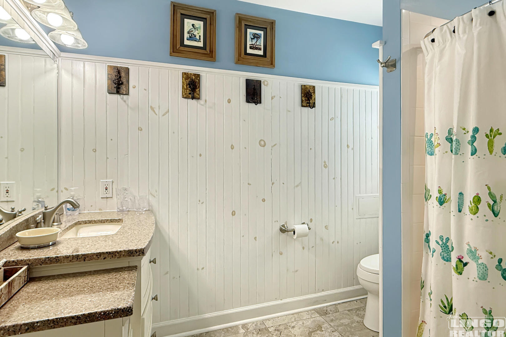 104+Cape+Shores+Bathroom+2 104 W Cape Shores Drive Rental Property