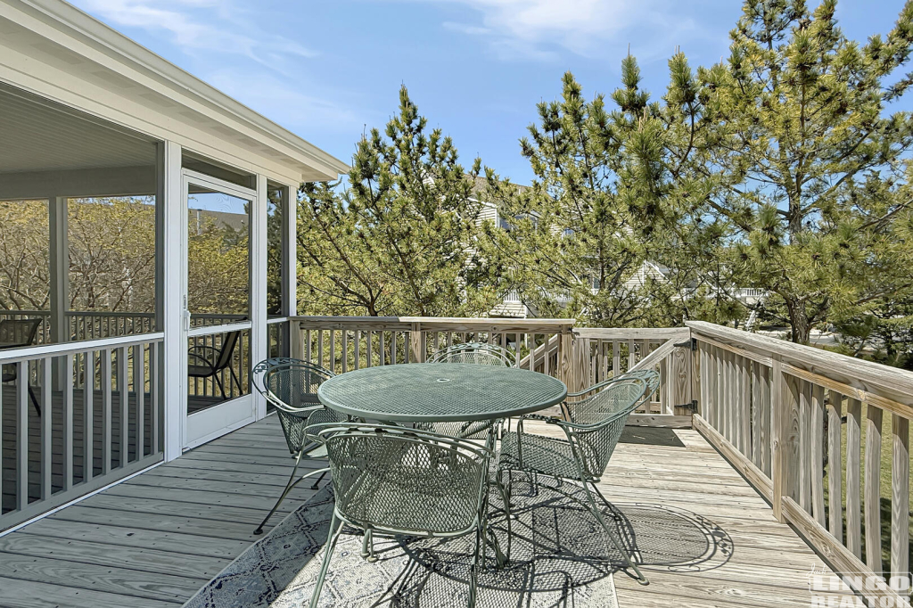 104+Cape+Shores+Deck 104 W Cape Shores Drive Rental Property