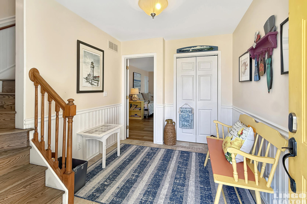104+Cape+Shores+Entrance+2 104 W Cape Shores Drive Rental Property