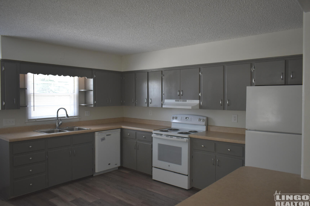 4 34793 Collins Avenue Rental Property