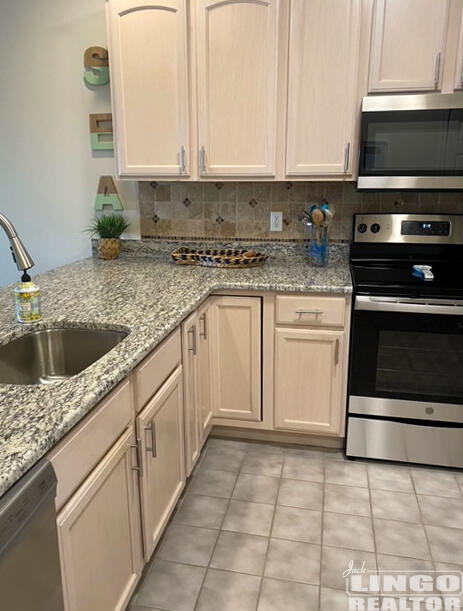 1 33130 N Village Loop #3305 Rental Property