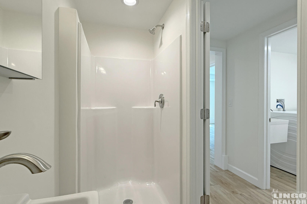 1207+Bay+Ave+Bathroom+3  Rental Property