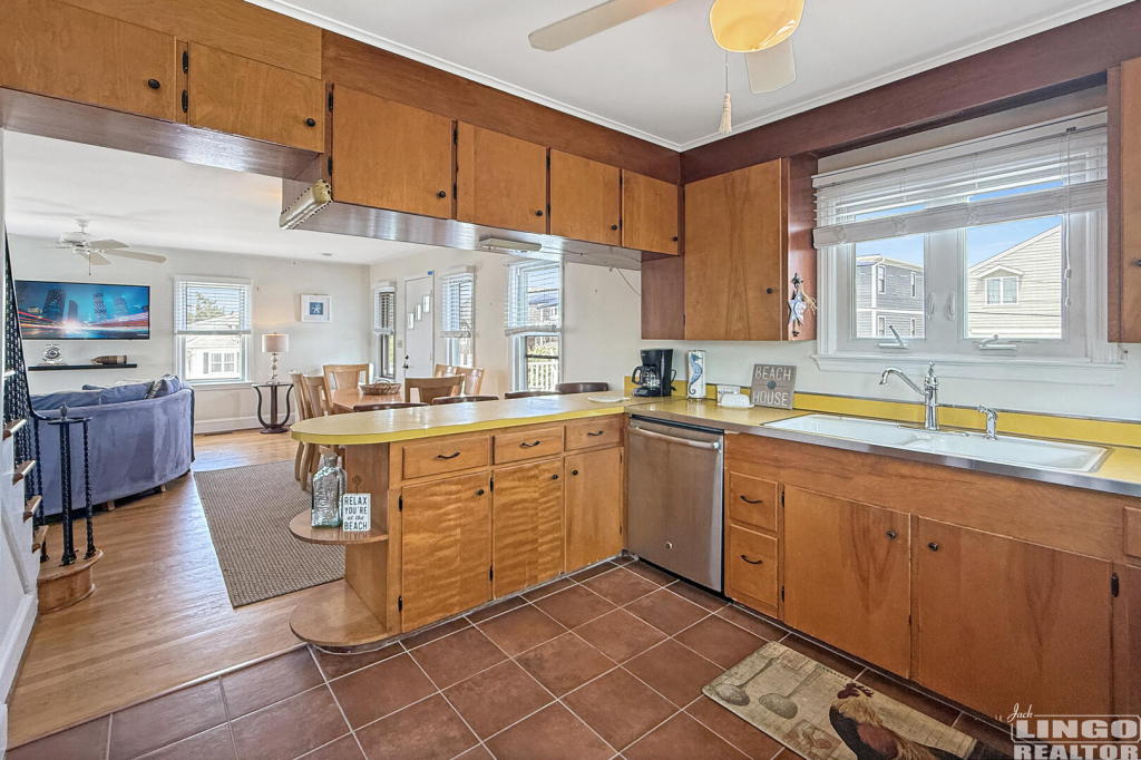 1207+Bay+Ave+Kitchen+1  Rental Property