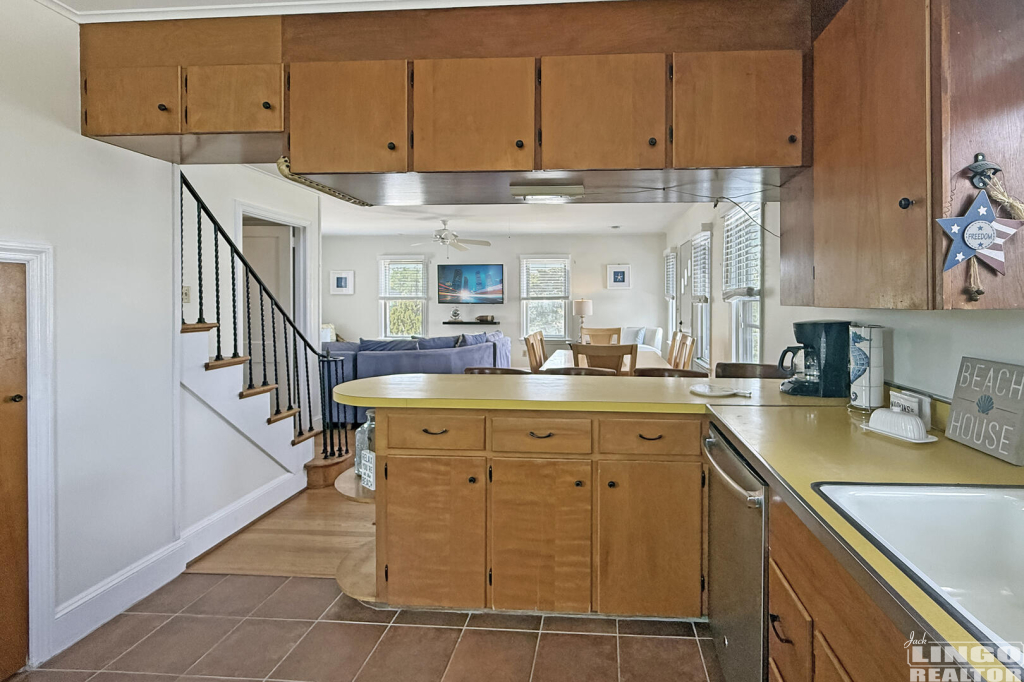 1207+Bay+Ave+Kitchen+2  Rental Property