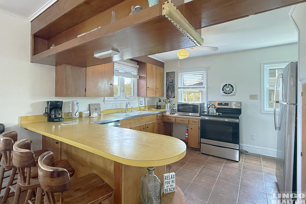 1207+Bay+Ave+Kitchen+3  Rental Property