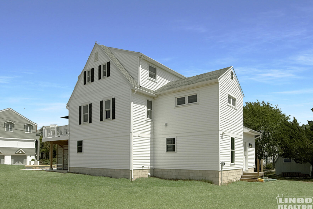1207+Bay+Ave+Rear+Exterior  Rental Property