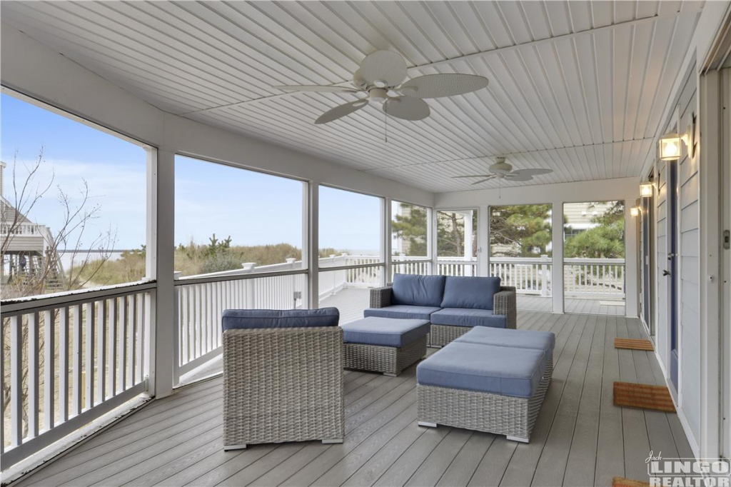 Middle_Level-Screened_Porch-_DSC6128 110 W Cape Shores Drive Rental Property