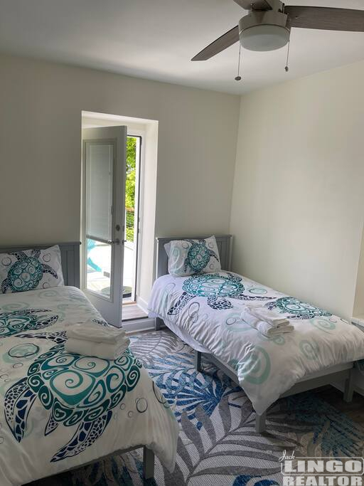 Twin+Beds+2 223 Second Street Rental Property