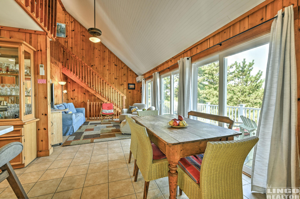 2840+Bay+Shore+Dr+Dining+to+Living 2840 S Bayshore Drive Rental Property