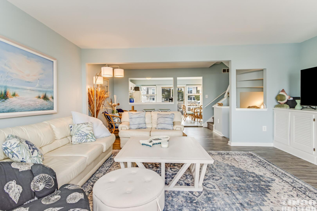 010_img_3009_43 53 Cape Henlopen Dr.  #111 Rental Property