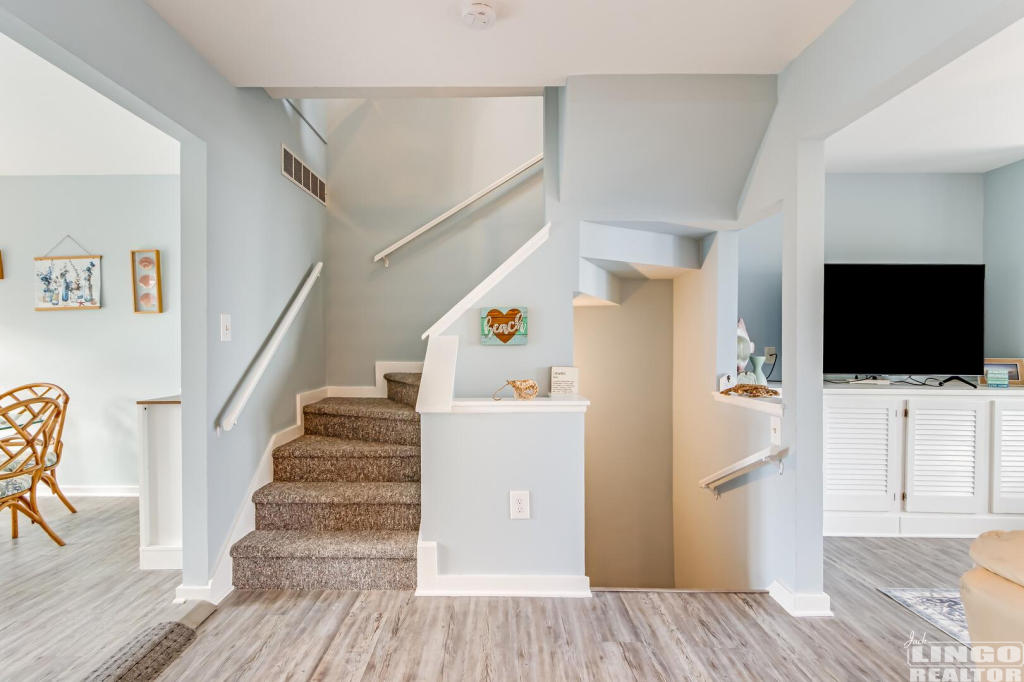 014_img_3021_886 53 Cape Henlopen Dr.  #111 Rental Property