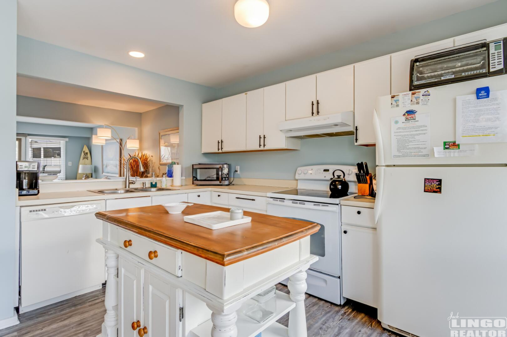 017_img_3030_716 53 Cape Henlopen Dr.  #111 Rental Property