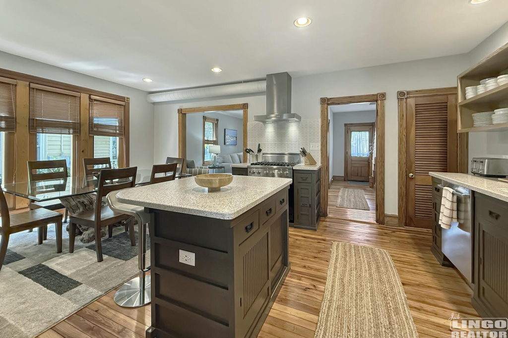 343+Market+Kitchen+2 343 Market Street Rental Property