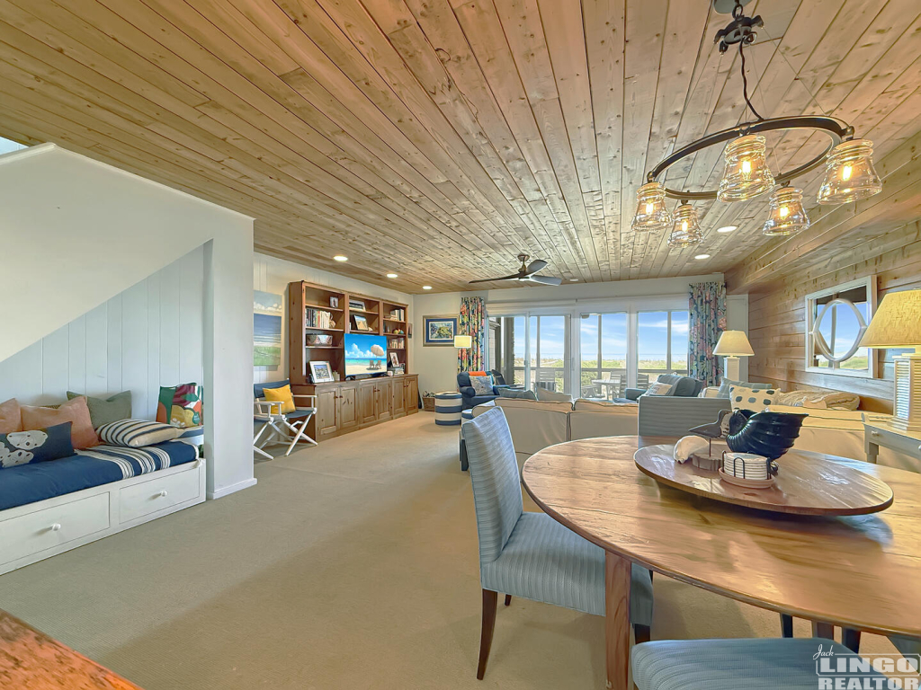 16+Pilot+Point+Dining+to+Living 16 Pilot Point Rental Property