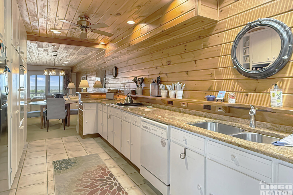 16+Pilot+Point+Kitchen+3 16 Pilot Point Rental Property