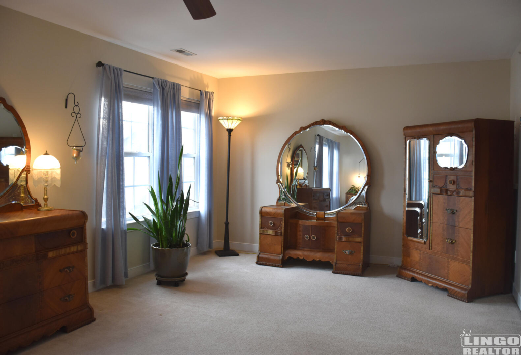 19 33107 W Batten Street Rental Property