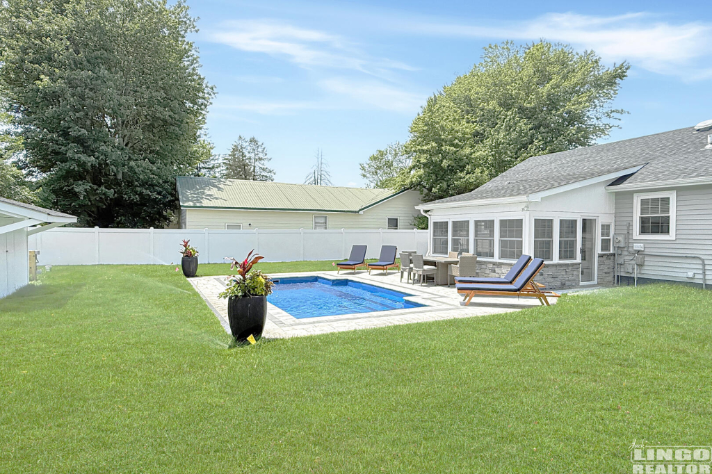 4+Tiffany+Dr+Backyard 4 Tiffany Drive Rental Property