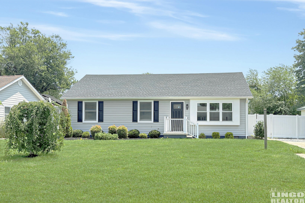 4+Tiffany+Dr+Exterior+3 4 Tiffany Drive Rental Property