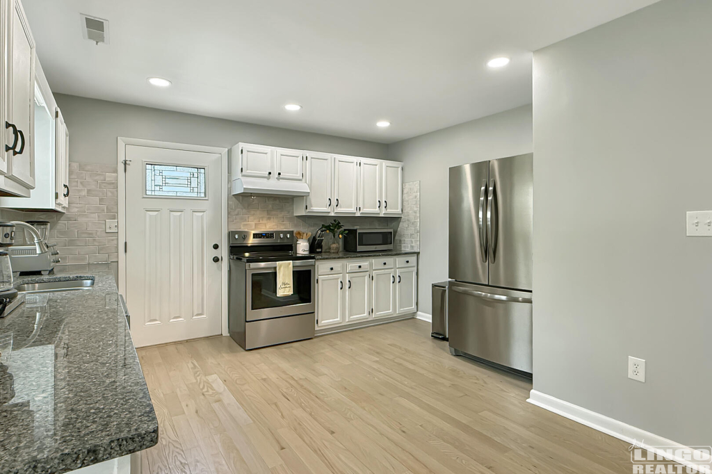 4+Tiffany+Dr+Kitchen+1 4 Tiffany Drive Rental Property