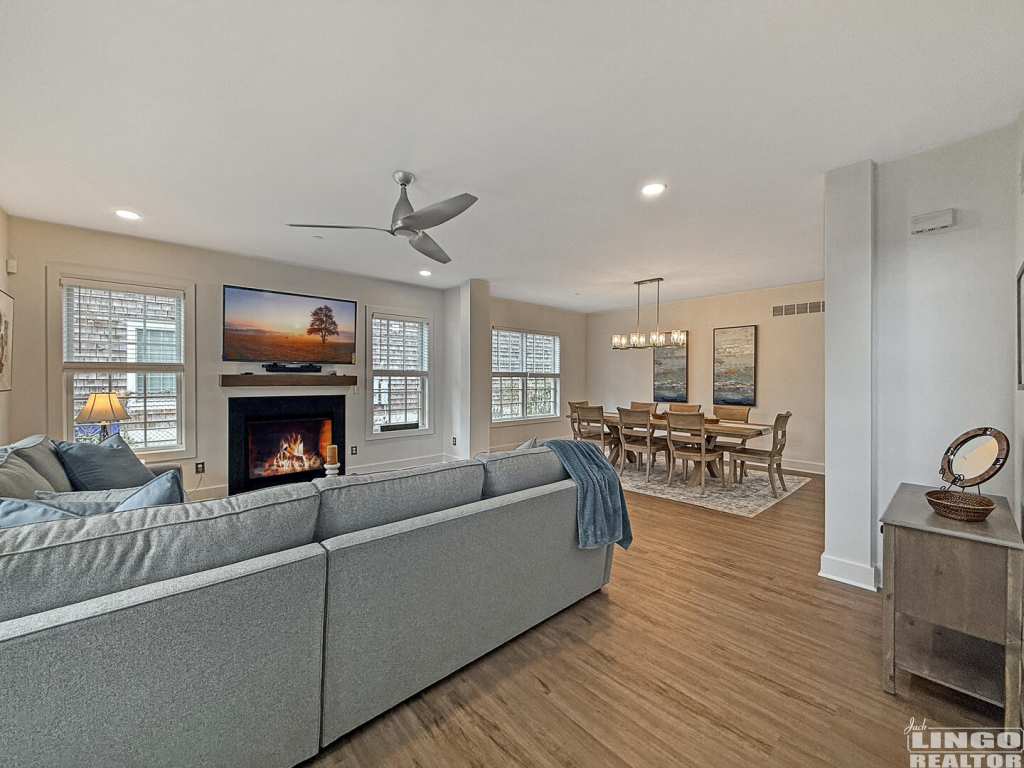 331+Chestnut+St+Living+2 331 Chestnut Street Rental Property