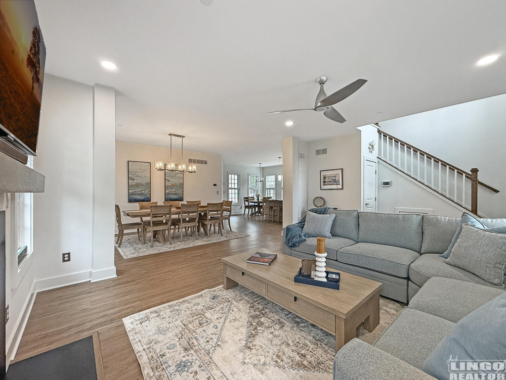 331+Chestnut+St+Living+3 331 Chestnut Street Rental Property
