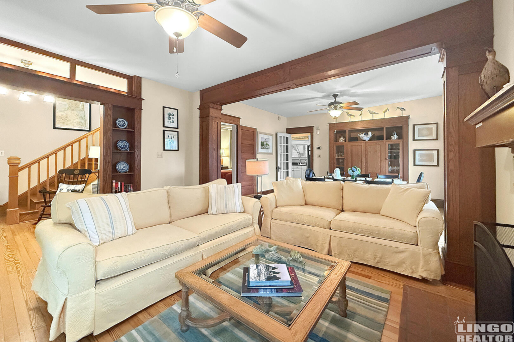 160+Kings+Hwy+Living+2 160 Kings Highway Rental Property