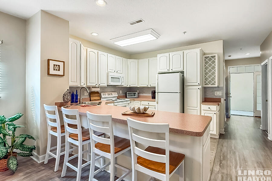 206+Summerlyn+Kitchen+1 34363 Summerlyn Drive #206 Rental Property