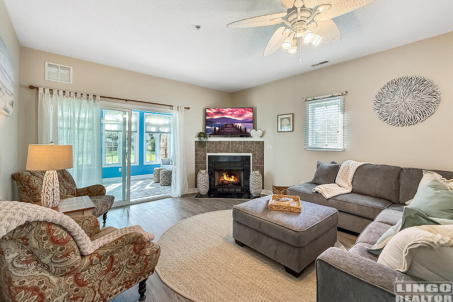 206+Summerlyn+Living+1 34363 Summerlyn Drive #206 Rental Property