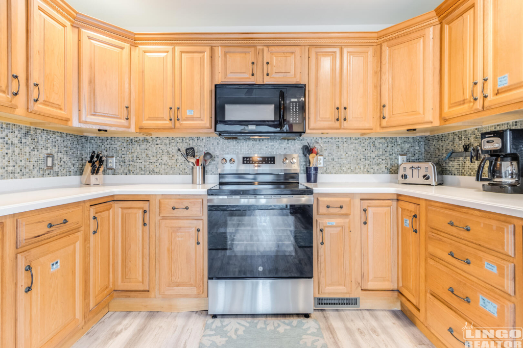 039_img_3028_578 520 E CAPE SHORES DR Rental Property