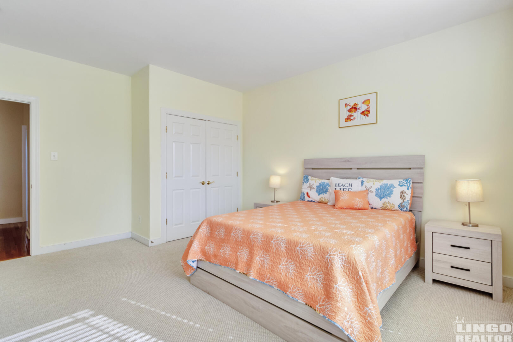025_img_2377_192 33151 W. Chesapeake St Rental Property