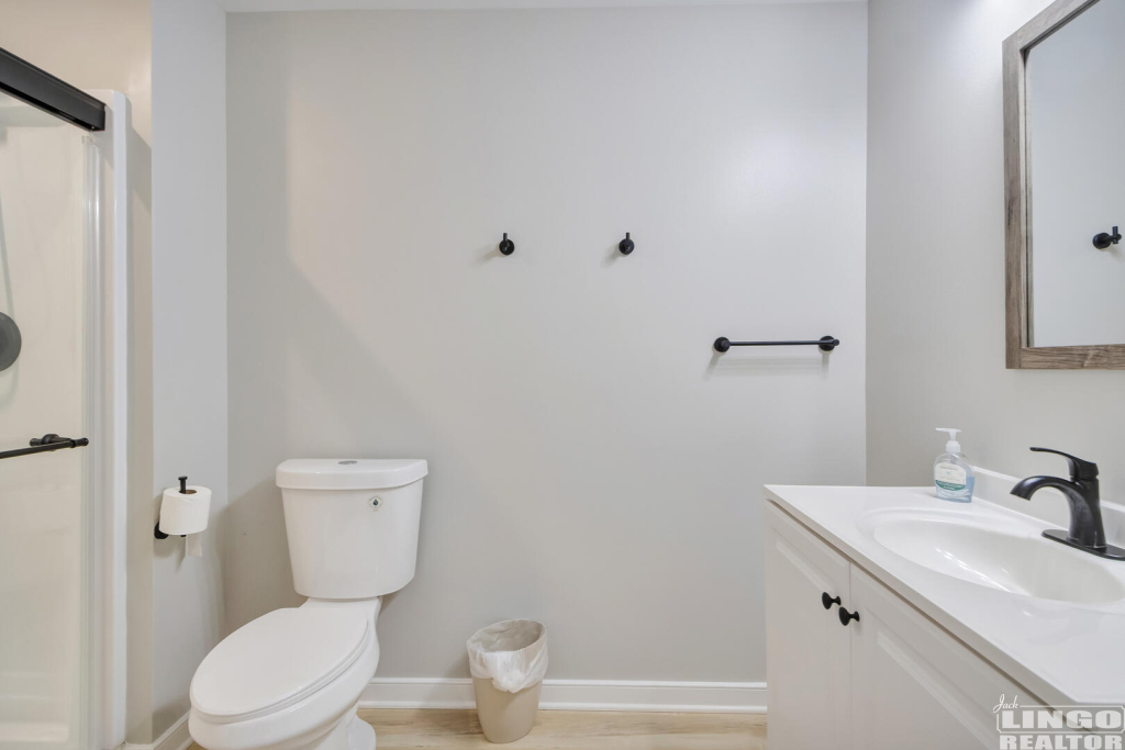 026_img_2380_586 33151 W. Chesapeake St Rental Property
