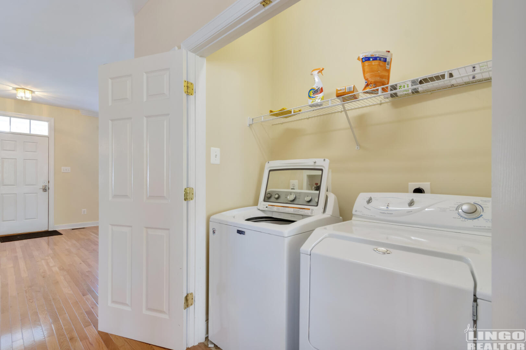 037_img_2413_37 33151 W. Chesapeake St Rental Property