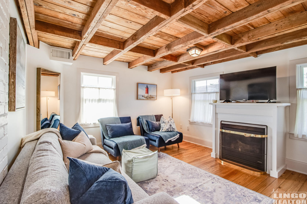 010_img_8295_760 332 Chestnut Street Rental Property