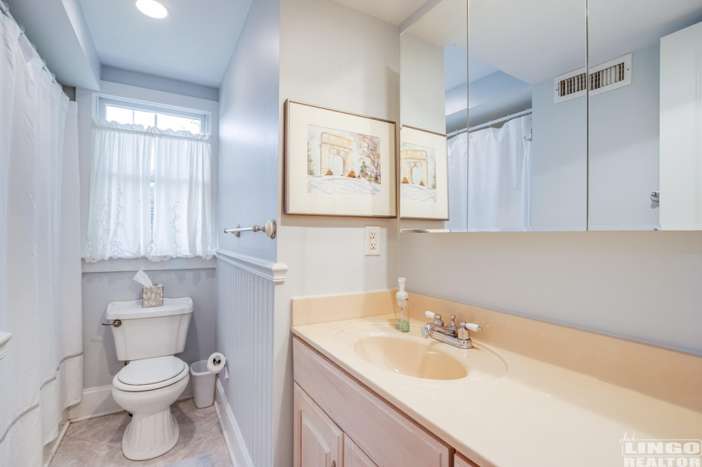 023_img_8343_796 332 Chestnut Street Rental Property