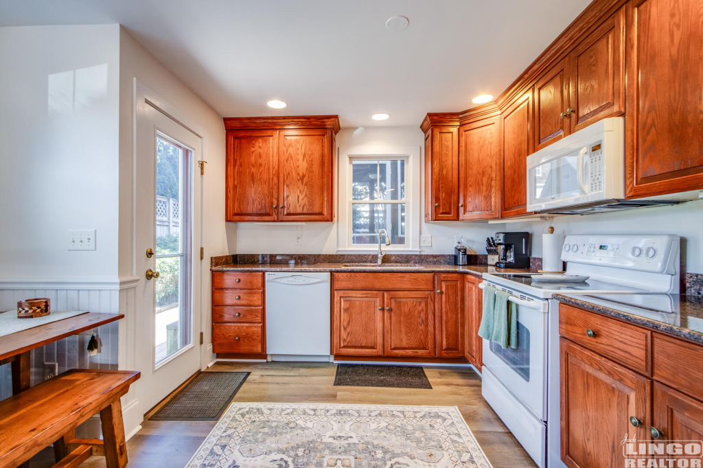 027_img_8358_79 332 Chestnut Street Rental Property