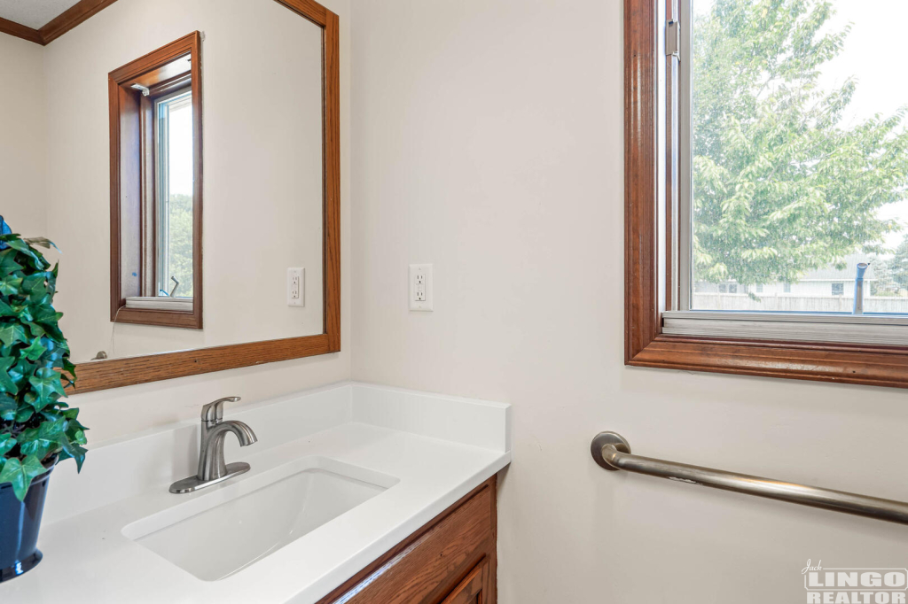 adams-34 641 Adams Drive Rental Property