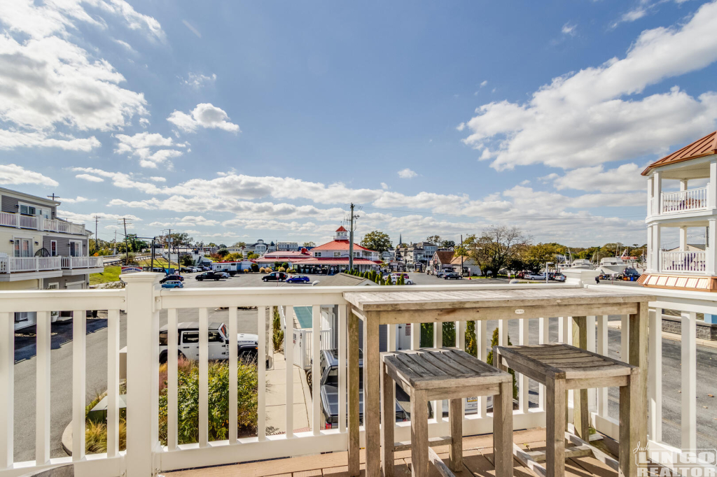 015_img_1283_155 100 Anglers Road #B5 Rental Property