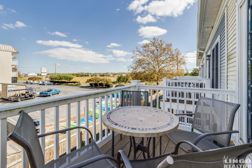 025_img_1316_626 100 Anglers Road #B5 Rental Property