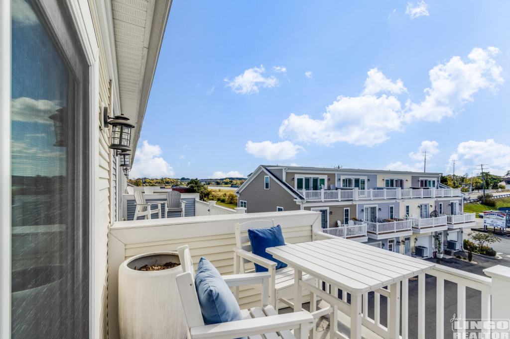 033_img_1343_762 100 Anglers Road #B5 Rental Property