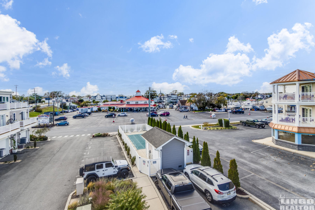 035_img_1352_776 100 Anglers Road #B5 Rental Property