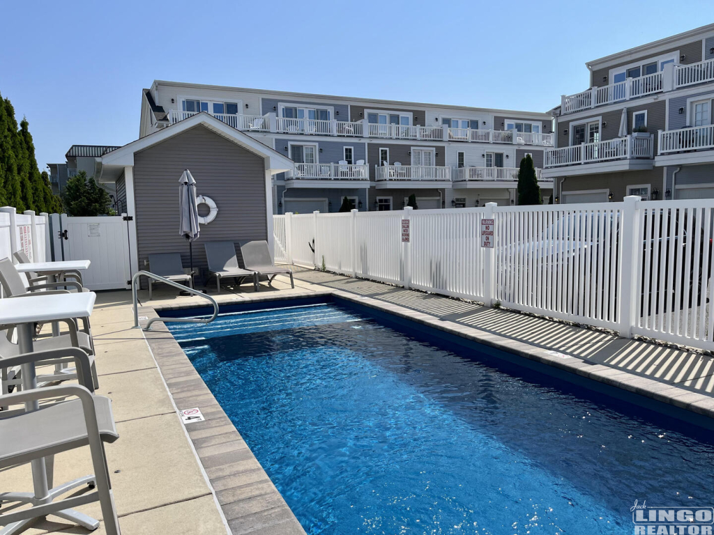 unnamed+(4) 100 Anglers Road #B5 Rental Property