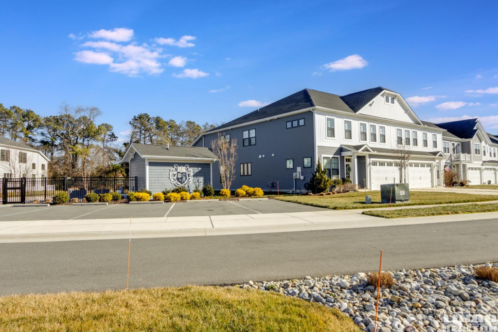 043_img_0121_384 17232 Brinleighs Way Rental Property