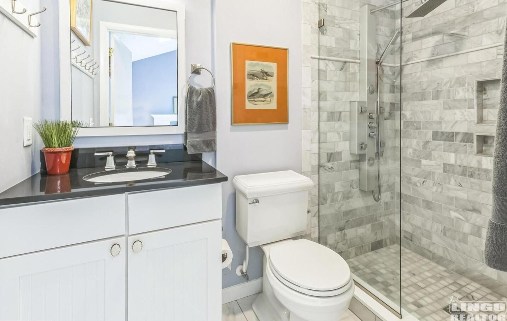 8+milton+3 8 Milton Avenue Rental Property