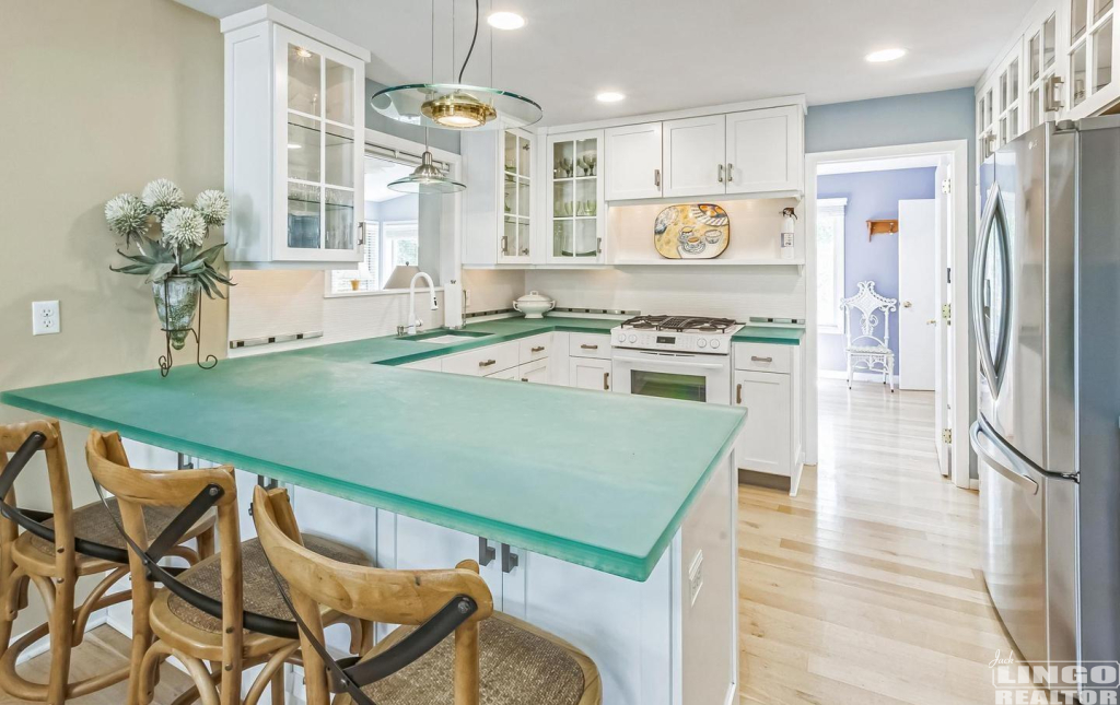 8+milton+6 8 Milton Avenue Rental Property