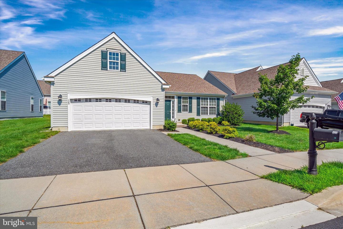DEKT2038894-803974226562-2025-08-18-05-46-10 125 E Clarendon Dr | Smyrna, DE Real Estate For Sale | MLS# Dekt2038894  - Jack Lingo REALTOR