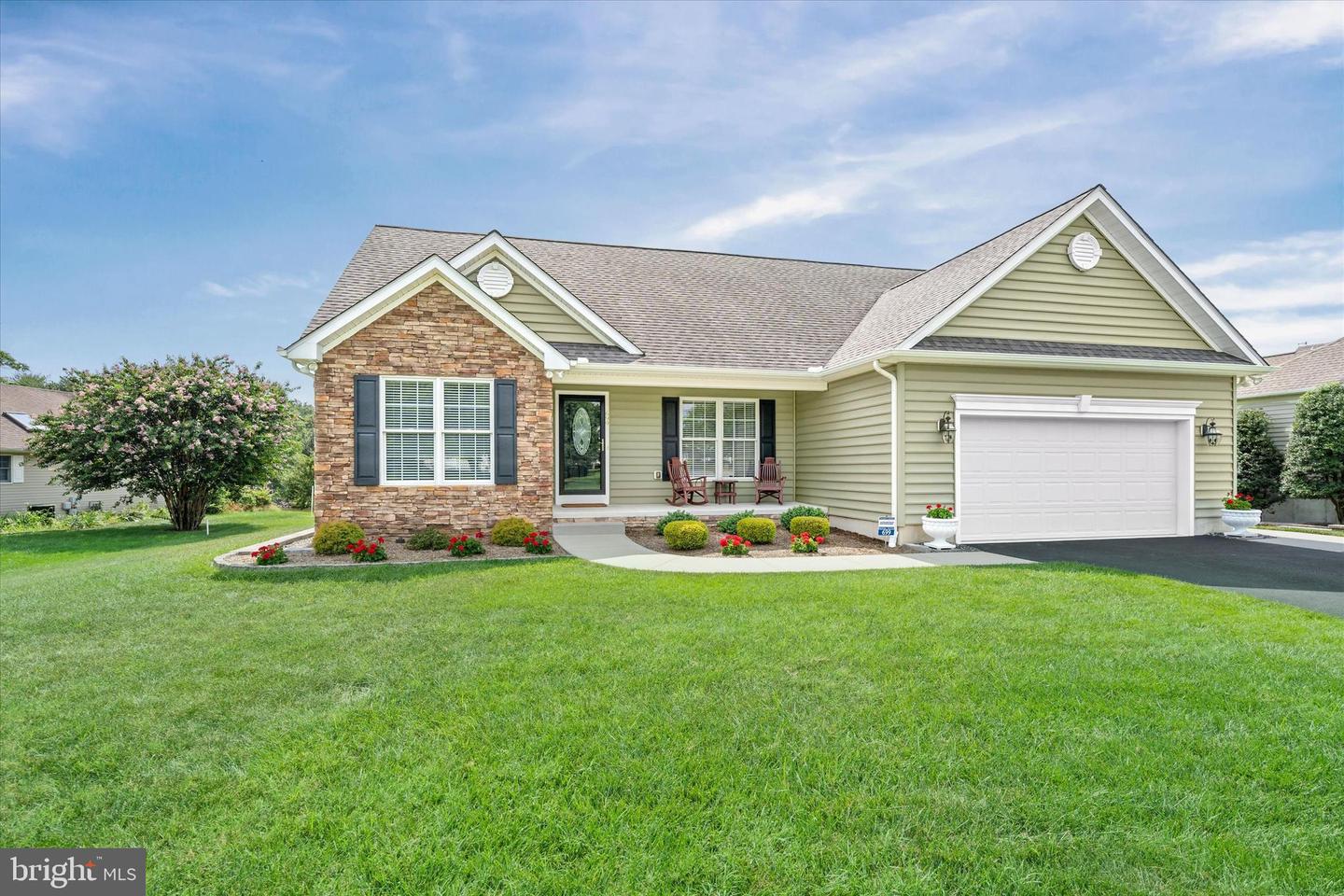 699 W LAKE DR, SMYRNA, DE - Jack Lingo Realtor